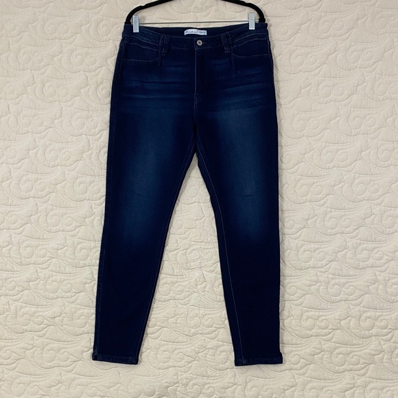 Kancan Skinny Jeans Dark Wash - Picture 1 of 11